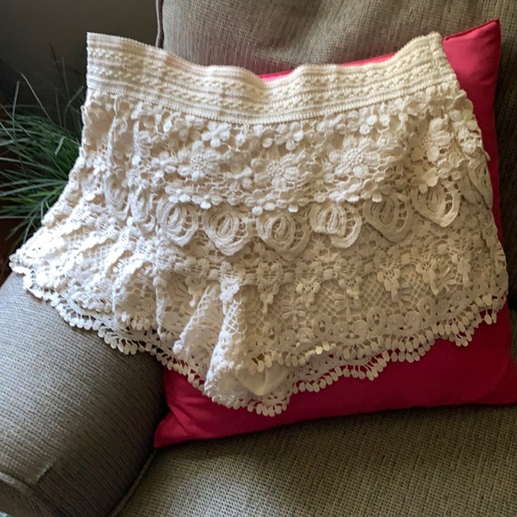 No Boundaries Pants - All Cotton Lace Shorts With Polyester Lining